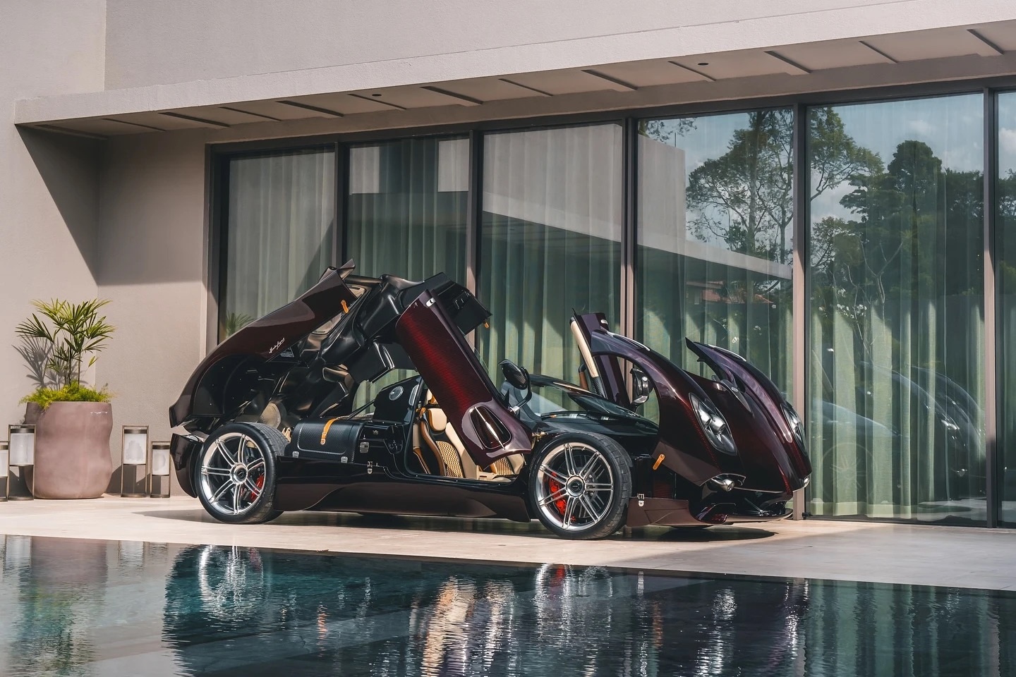 Pagani Utopia Roadster ra mắt: Giới hạn 130 xe, giá từ 87 tỷ đồng
