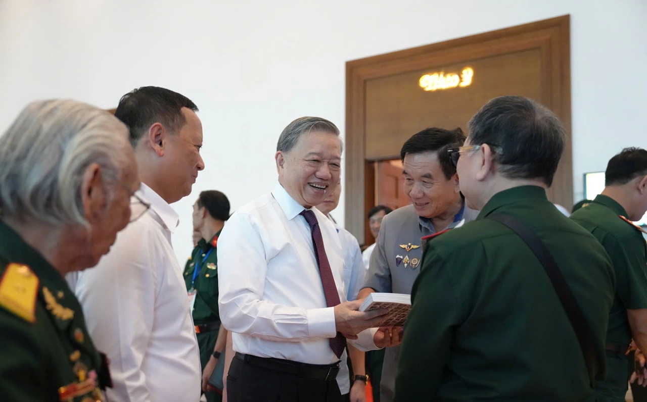 'Nước Việt Nam là một, dân tộc Việt Nam là một'- Ảnh 2. 'Nước Việt Nam là một, dân tộc Việt Nam là một'- Ảnh 2.