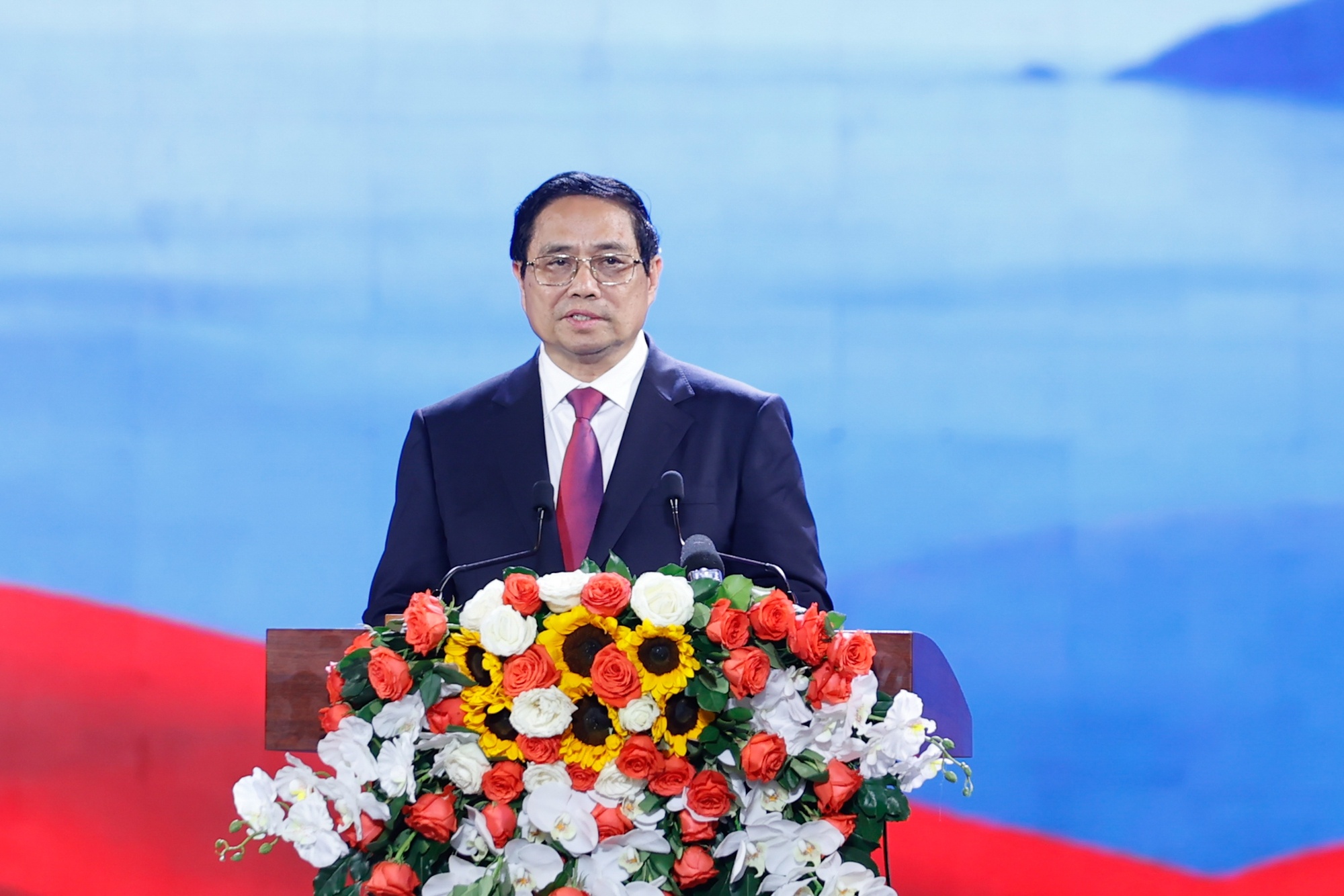Thủ tướng Phạm Minh Chính phát biểu tại lễ kỷ niệm 50 năm Ngày giải phóng Côn Đảo (1/5/1975-1/5/2025) - Ảnh: VGP/Nhật Bắc Thủ tướng Phạm Minh Chính phát biểu tại lễ kỷ niệm 50 năm Ngày giải phóng Côn Đảo (1/5/1975-1/5/2025) - Ảnh: VGP/Nhật Bắc