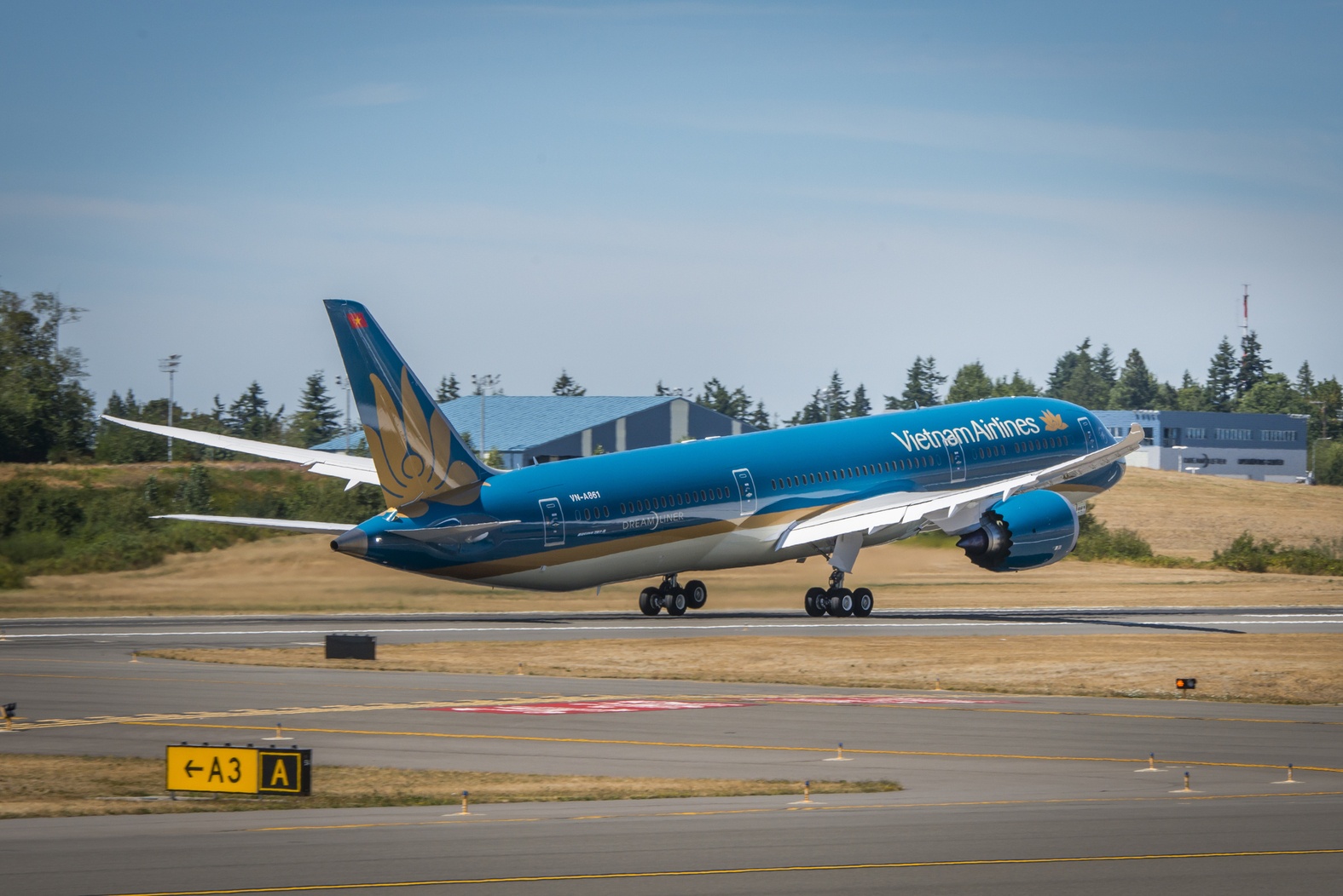 Vietnam Airlines đặt mục tiêu bứt phá toàn diện trong năm 2025