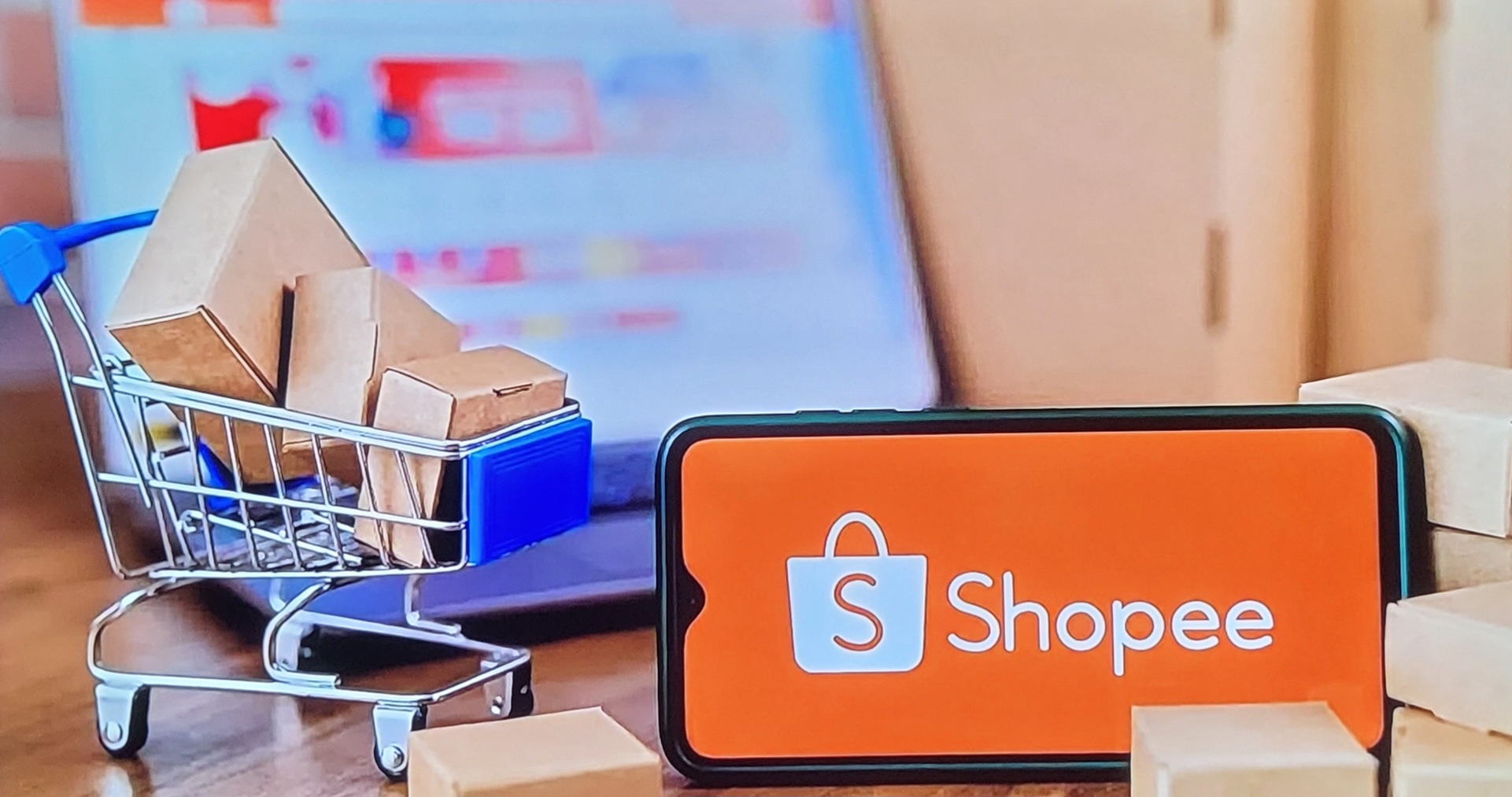 Một số người bán hàng cũng lo ngại việc kê khai thuế phức tạp hoặc bị áp mức thuế chưa phù hợp Một số người bán hàng cũng lo ngại việc kê khai thuế phức tạp hoặc bị áp mức thuế chưa phù hợp