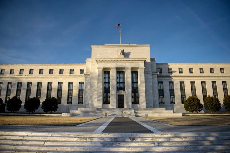 Fed giữ nguyên lãi suất, bất chấp áp lực từ Tổng thống Trump