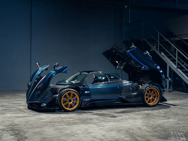 Pagani Zonda Tricolore: Siêu phẩm chỉ 3 chiếc trên toàn cầu tái xuất sau 14 năm