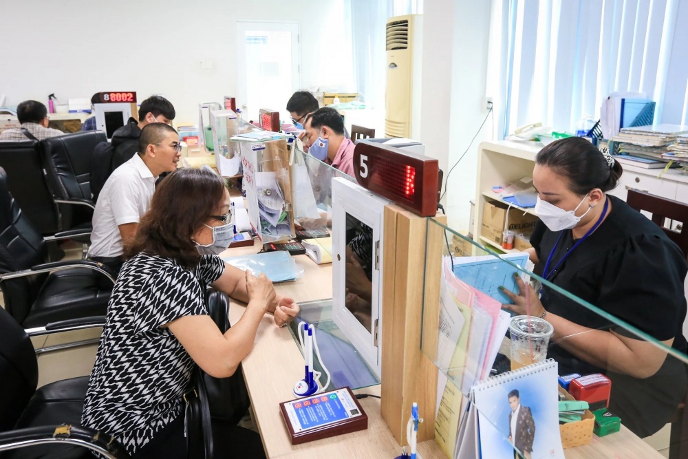 Có cơ chế trả lương phù hợp để giữ chân, tuyển dụng người tài tại khu vực công