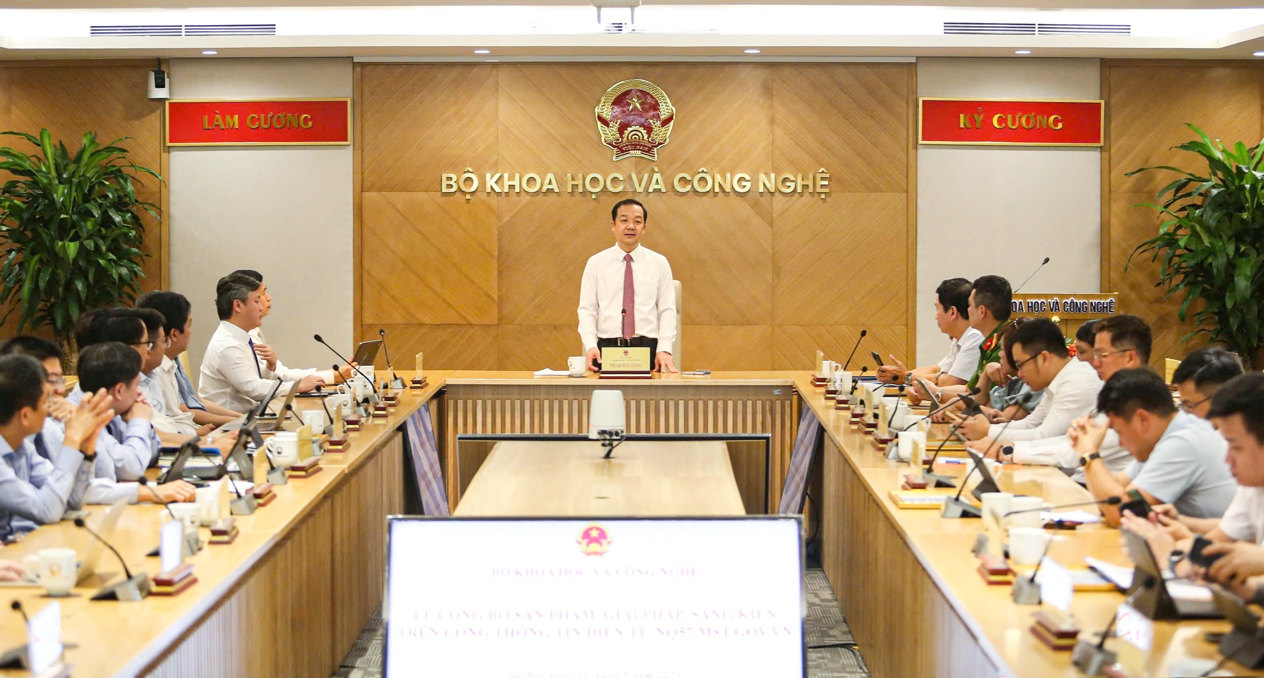 Tập đoàn công nghệ CMC được lựa chọn công bố trên Cổng thông tin Nghị quyết 57