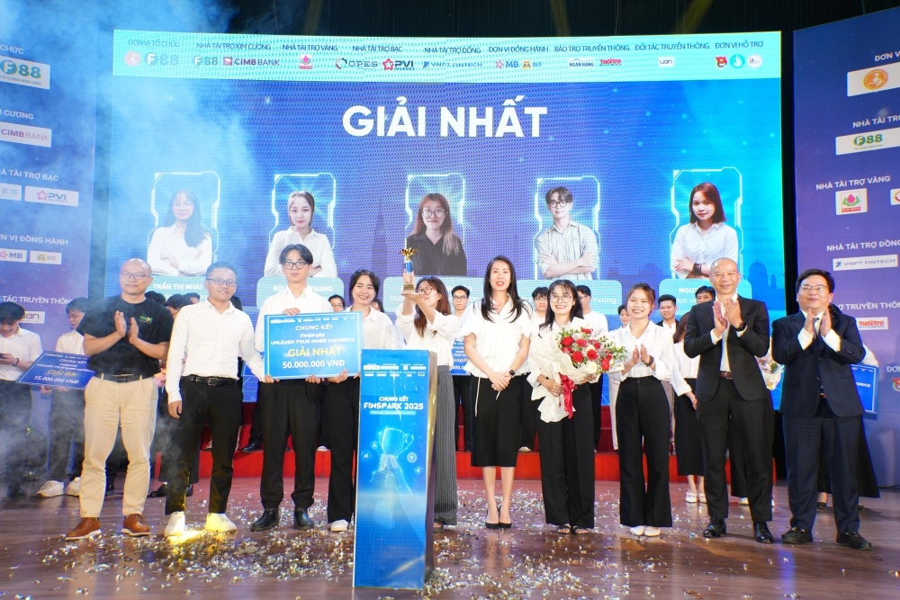 Sixdigits vô địch cuộc thi FinSpark 2025