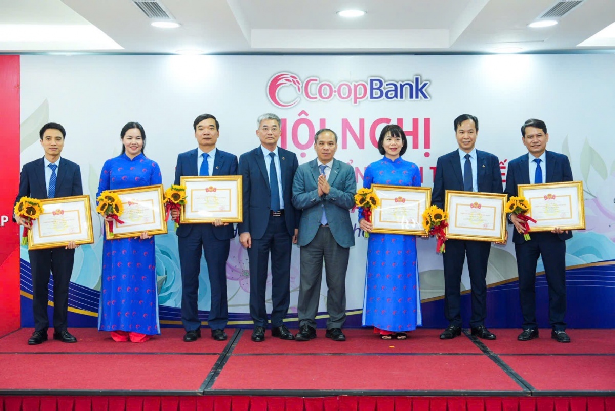 Thi đua đưa Co-opBank trở thành trung tâm liên kết, hỗ trợ, dẫn dắt hệ thống QTDND