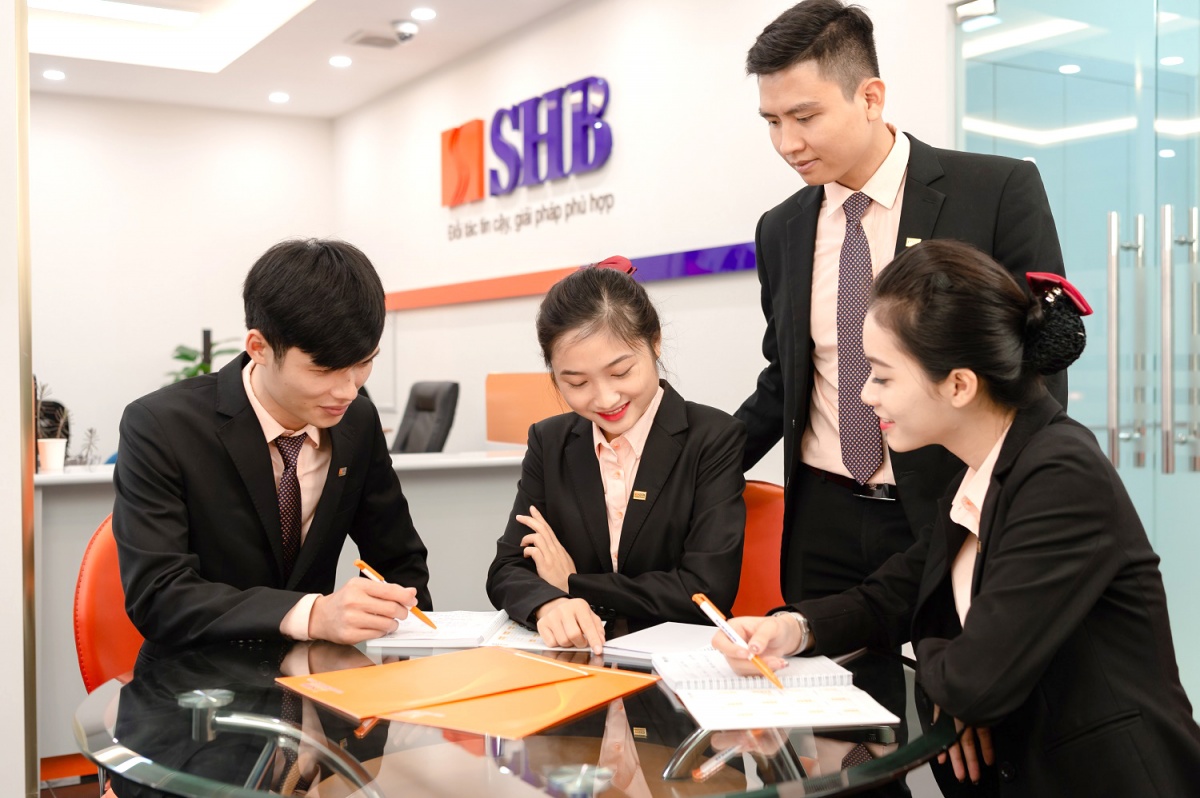 SHB đã thông qua kế hoạch chi trả cổ tức năm 2024 với tổng tỷ lệ 18%, trong đó 5% bằng tiền mặt và 13% bằng cổ phiếu