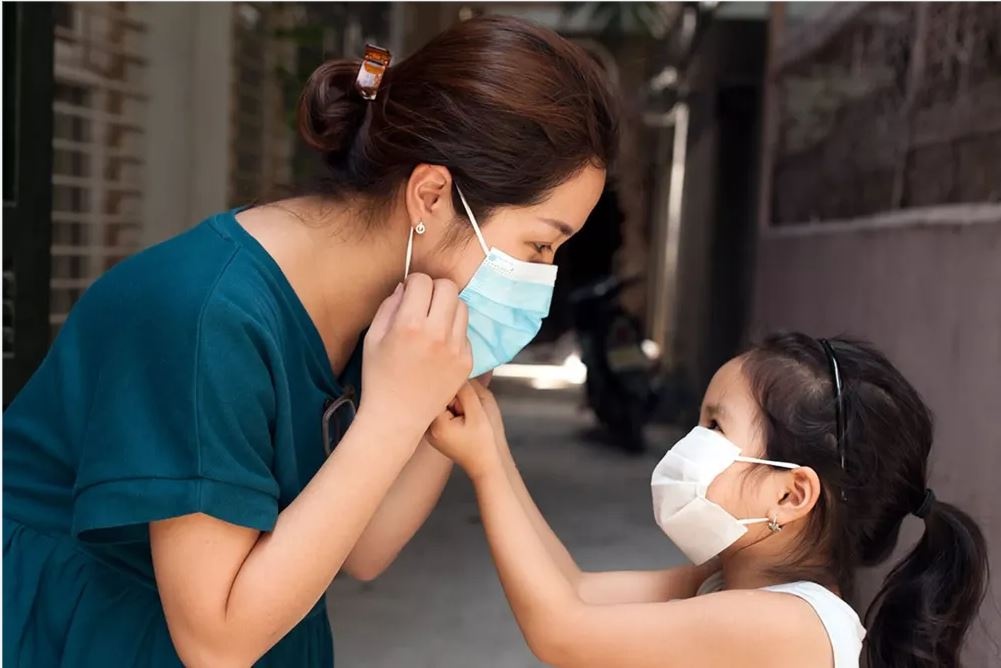 Số ca mắc COVID-19 tăng nhẹ: Người dân cần nâng cao cảnh giác