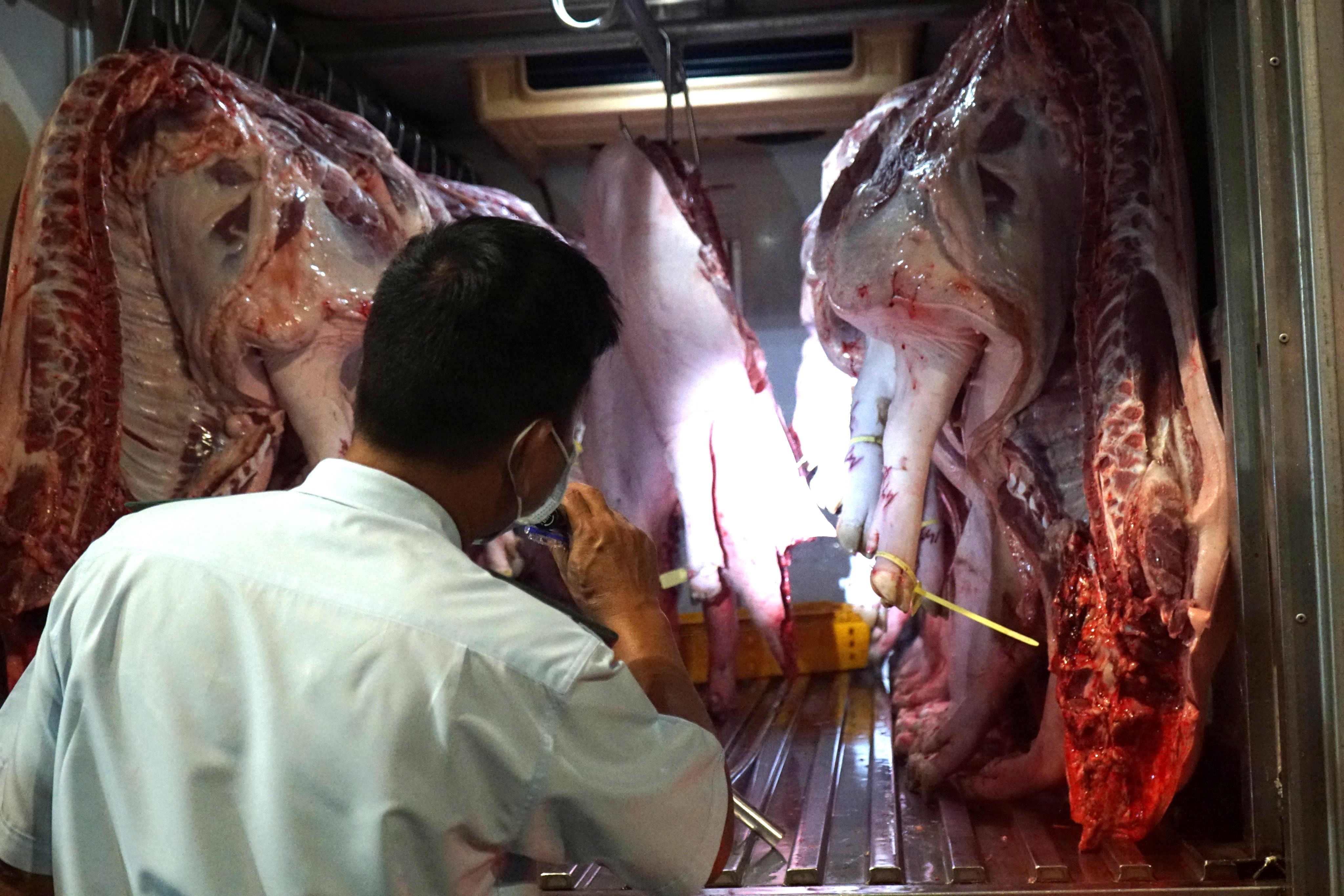 TP. Hồ Chí Minh tăng cường quản lý, xử phạt thực phẩm không rõ nguồn gốc