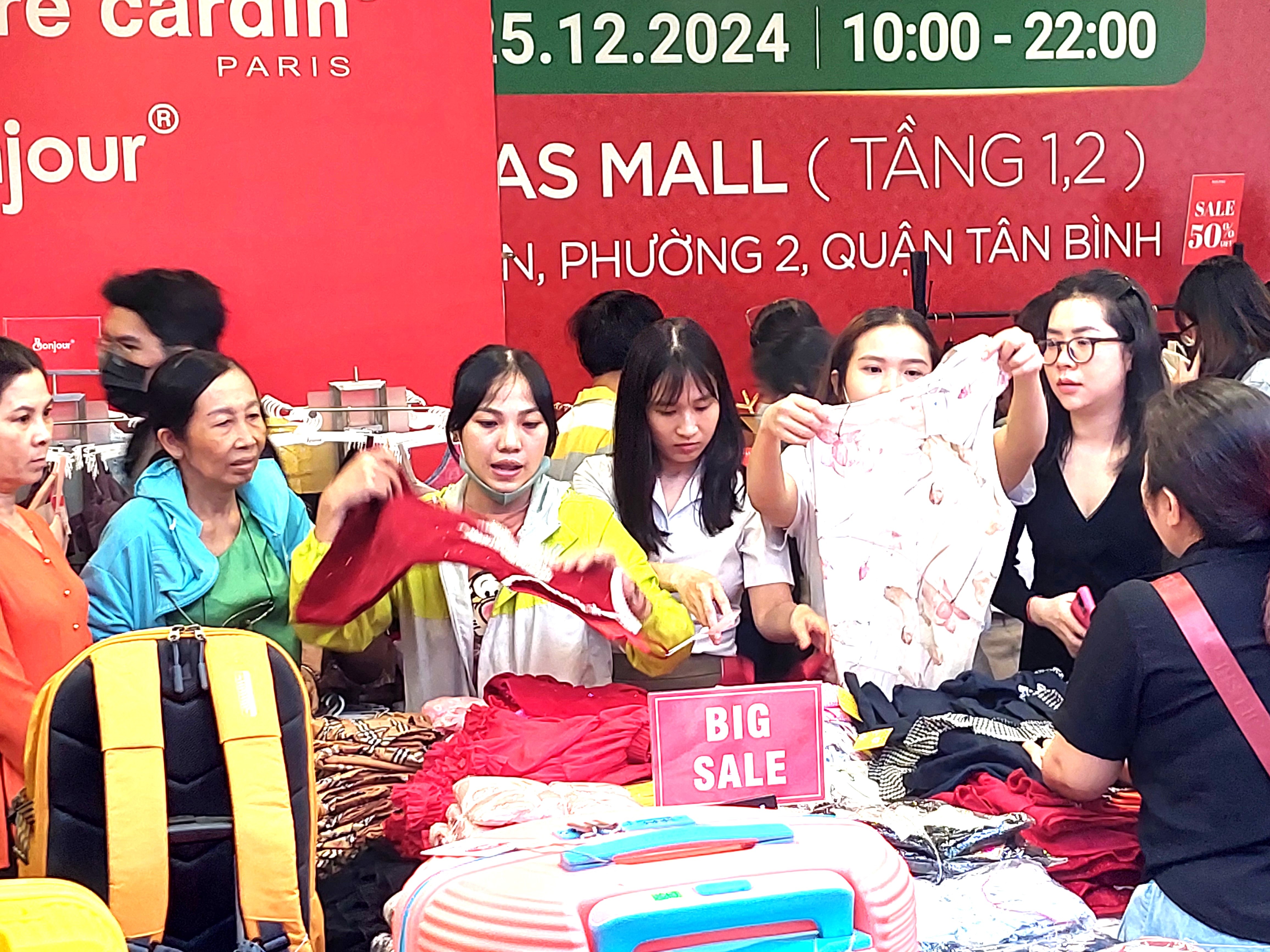Chương trình khuyến mại mua sắm năm 2024 của thành phố rất thành công và thu hút người dân tham gia