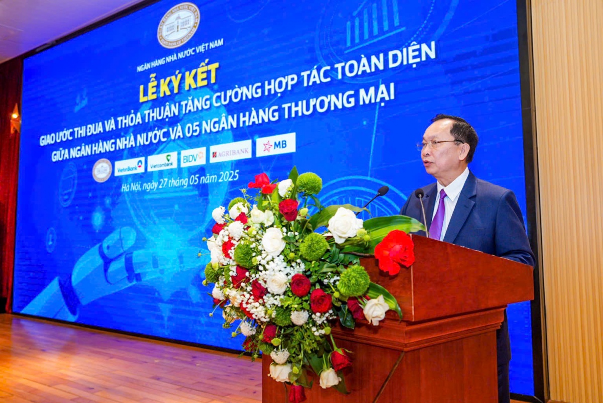 Ngành Ngân hàng quyết tâm hoàn thành mục tiêu, nhiệm vụ của các phong trào thi đua về chuyển đổi số