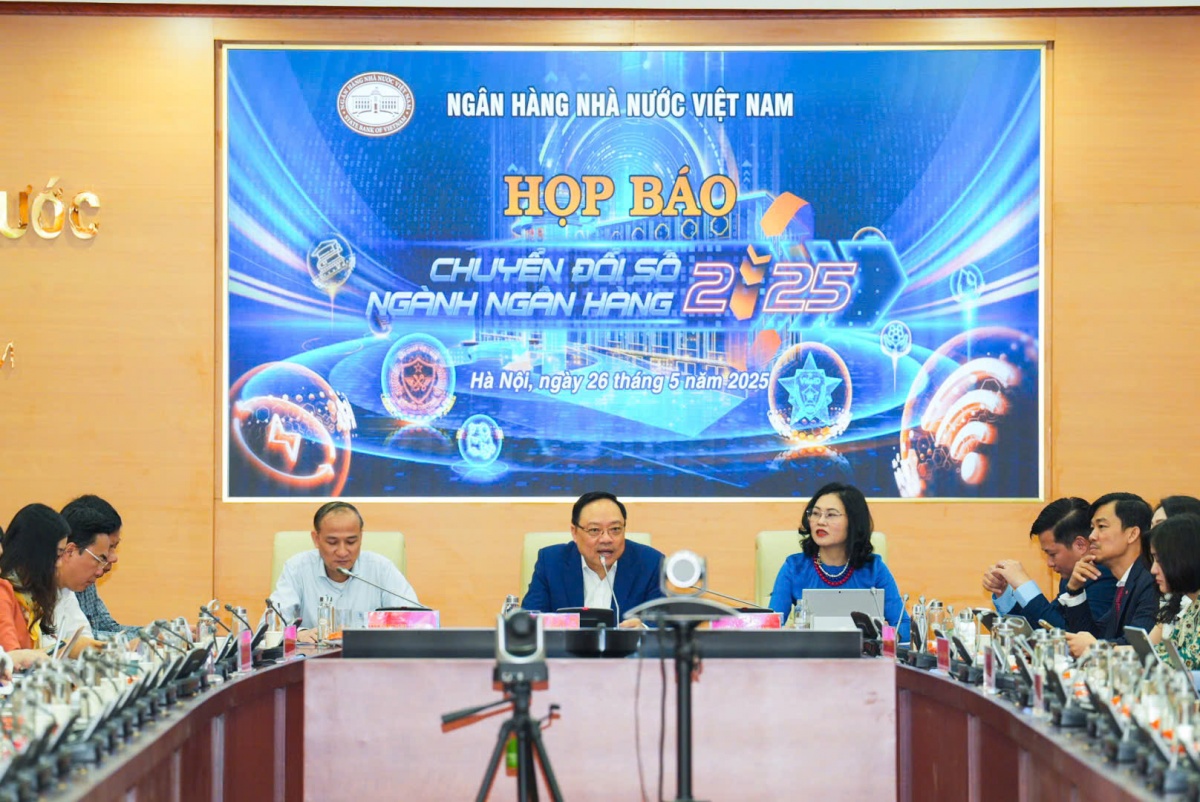 sự kiện họp báo Chuyển đổi số ngành Ngân hàng 2025