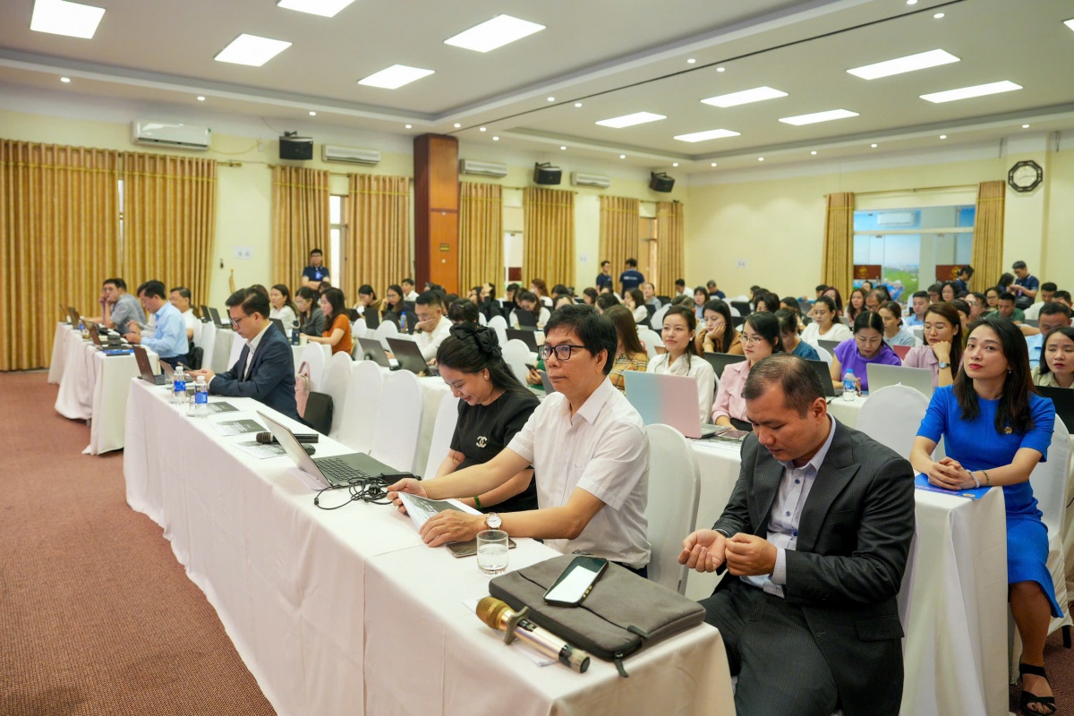 Công đoàn Ngân hàng Việt Nam tiên phong “Bình dân học vụ số”