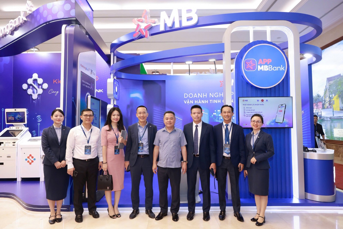 Đại diện MB đồng hành tại sự kiện Ngày chuyển đổi số 2025 – Ngân hàng Nhà nước Đại diện MB đồng hành tại sự kiện Ngày chuyển đổi số 2025 – Ngân hàng Nhà nước