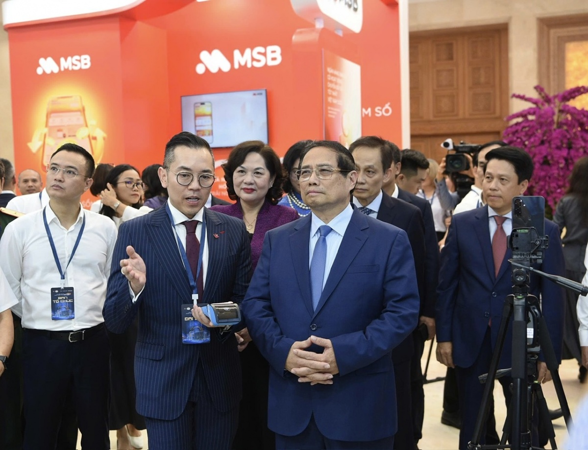 Thủ tướng Phạm Minh Chính tham dự Sự kiện Chuyển đổi số ngành Ngân hàng năm 2025