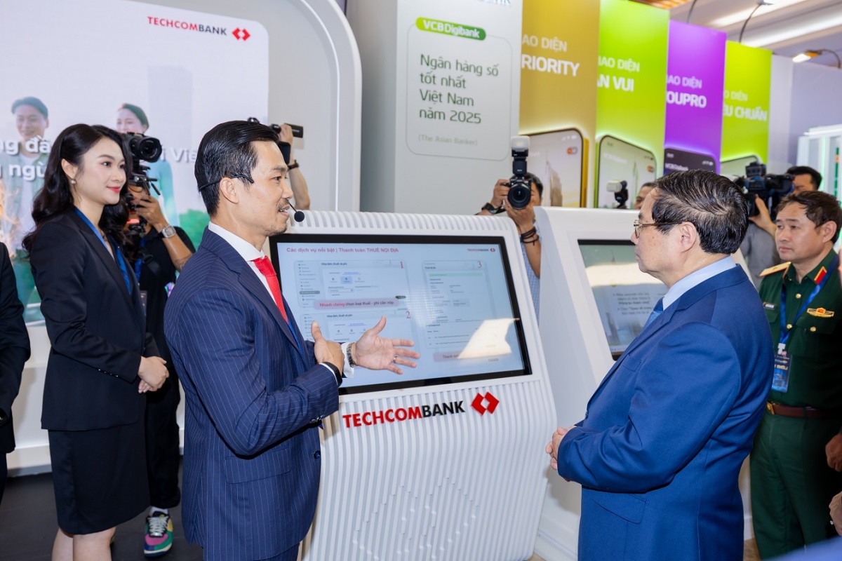 Ông Phan Thanh Sơn, Phó TGD Techcombank chia sẻ về những giải pháp thanh toán đột phá của ngân hàng Ông Phan Thanh Sơn, Phó TGD Techcombank chia sẻ về những giải pháp thanh toán đột phá của ngân hàng