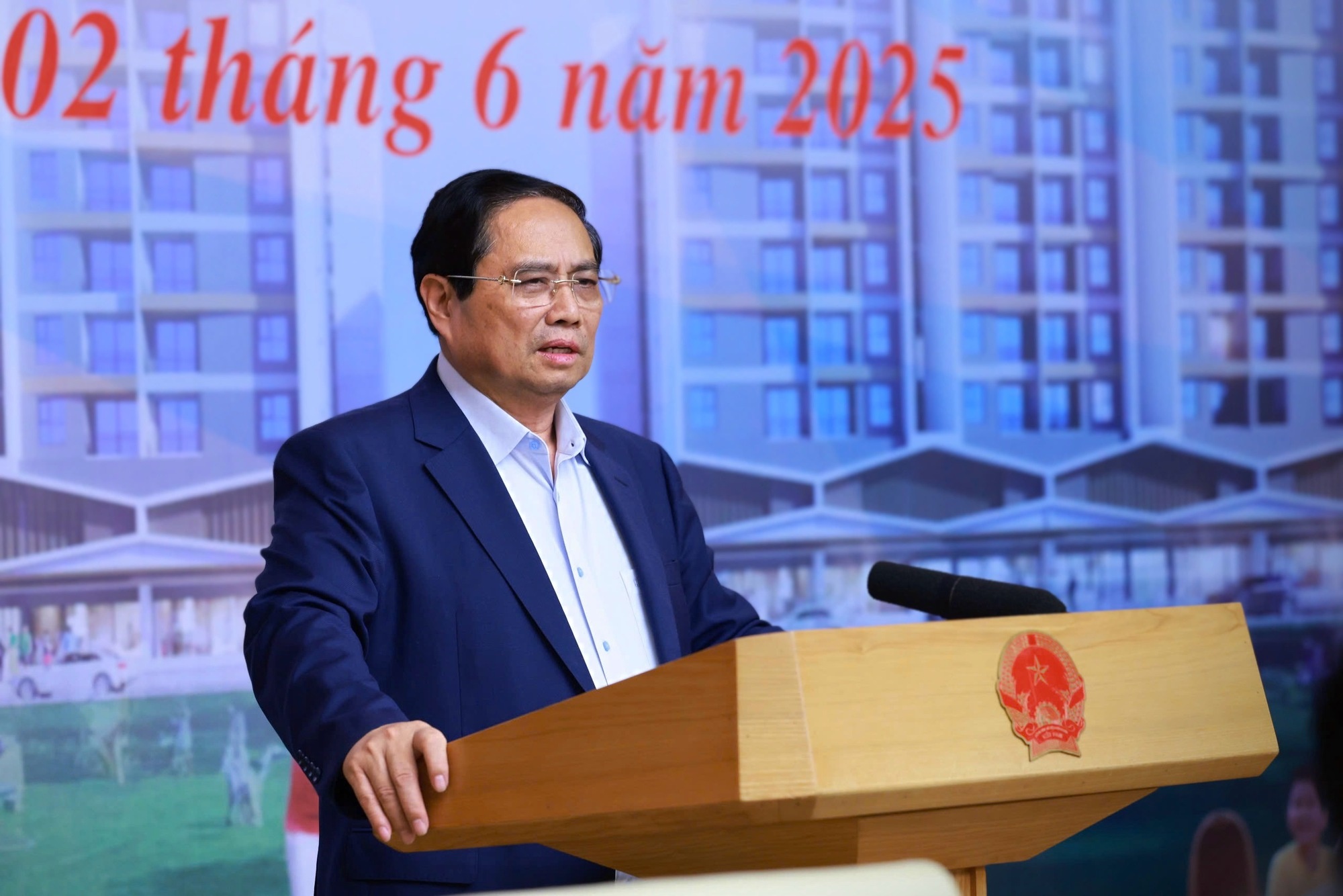 Thủ tướng nhấn mạnh, nhà ở xã hội không phải nằm ở nơi Thủ tục làm nhà ở xã hội sẽ giảm được ít nhất 350 ngày