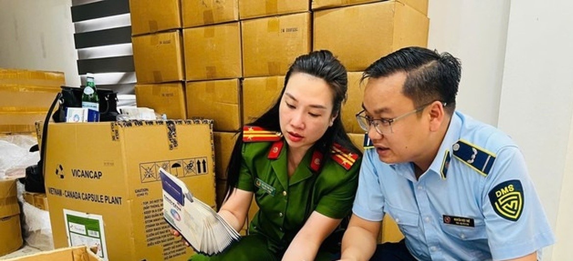Hà Nội siết chặt kiểm soát, không khoan nhượng với hàng giả, hàng nhái Hà Nội siết chặt kiểm soát, không khoan nhượng với hàng giả, hàng nhái