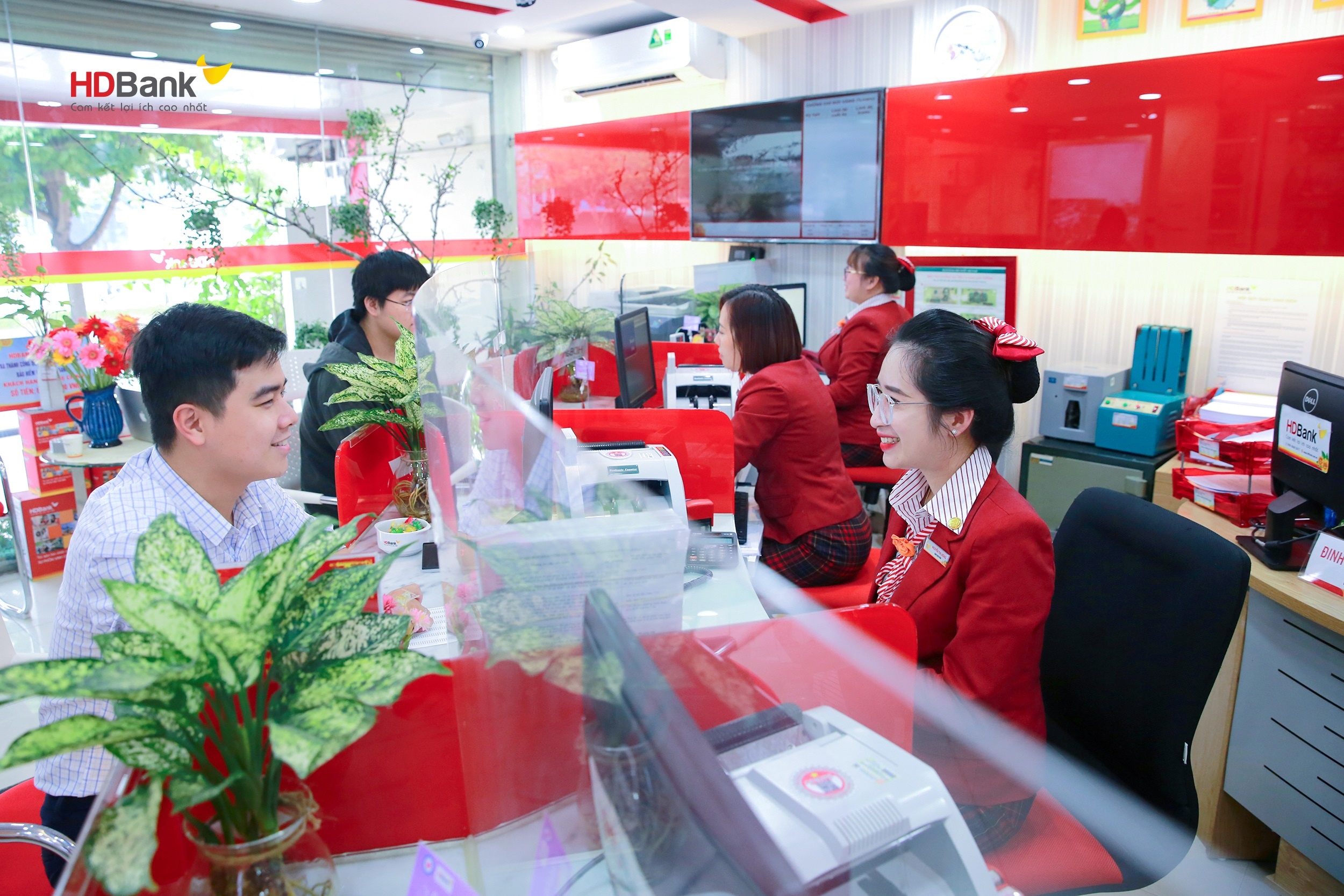 HDBank duy trì thứ hạng cao nhiều năm liền trong bảng xếp hạng VIX50 