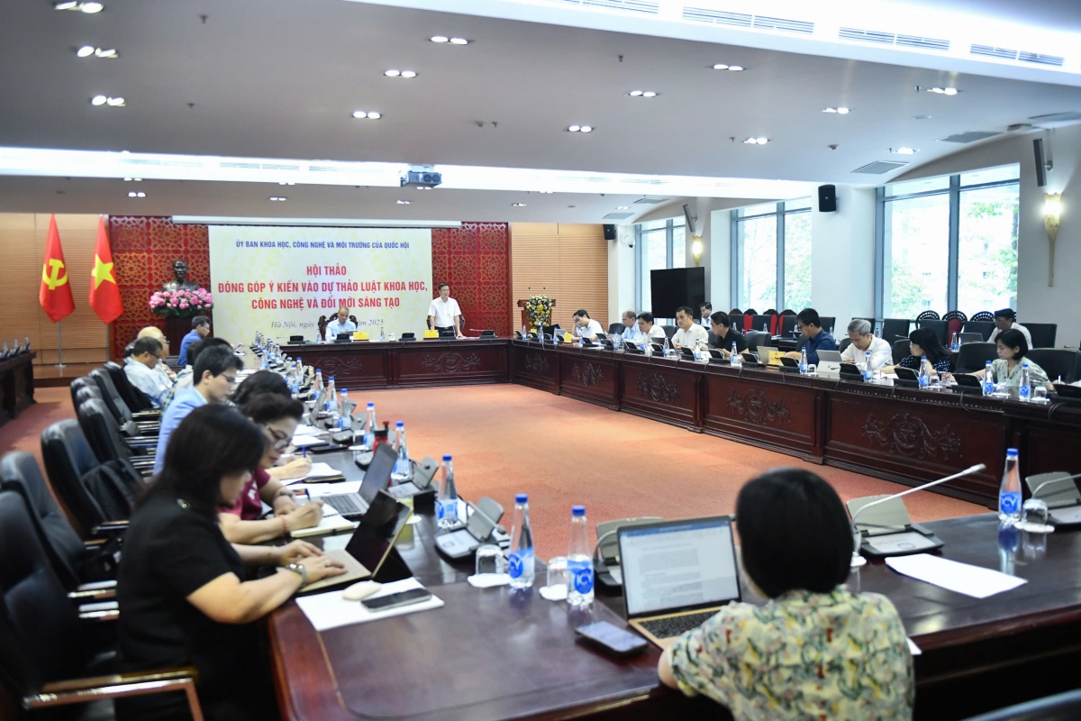 Khoa học công nghệ cần nguồn lực tài chính đủ mạnh để trở thành trụ cột phát triển Khoa học công nghệ cần nguồn lực tài chính đủ mạnh để trở thành trụ cột phát triển