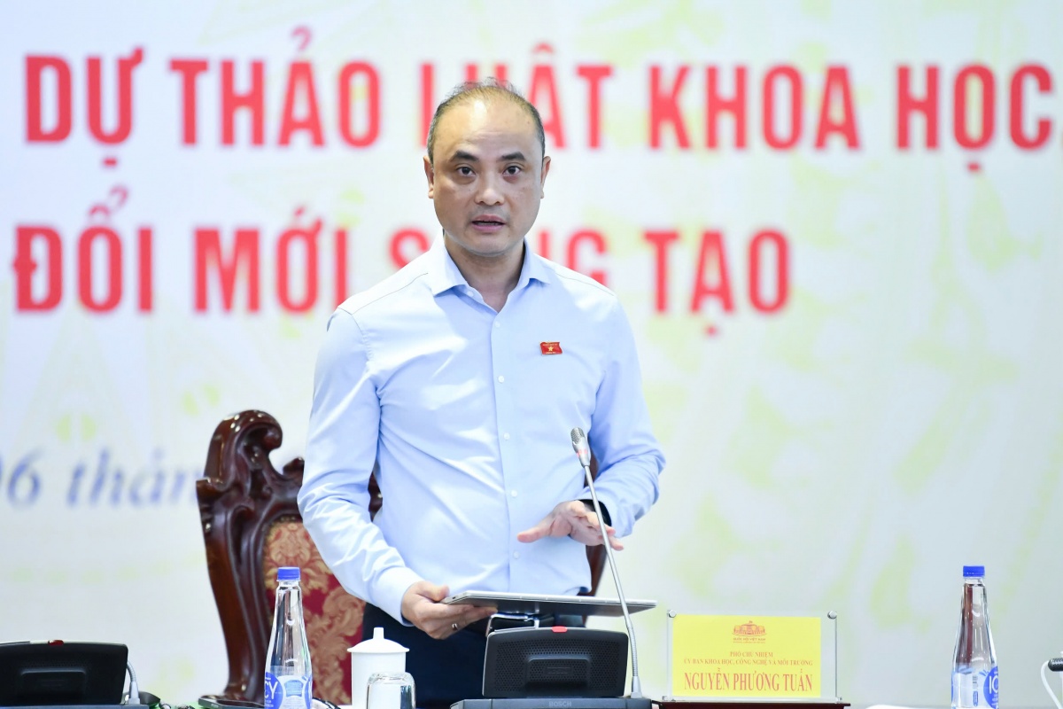 Khoa học công nghệ cần nguồn lực tài chính đủ mạnh để trở thành trụ cột phát triển Khoa học công nghệ cần nguồn lực tài chính đủ mạnh để trở thành trụ cột phát triển