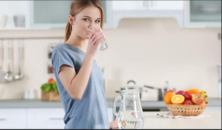 Uống nước sau khi thức dậy: Thói quen nhỏ, lợi ích lớn Uống nước sau khi thức dậy: Thói quen nhỏ, lợi ích lớn