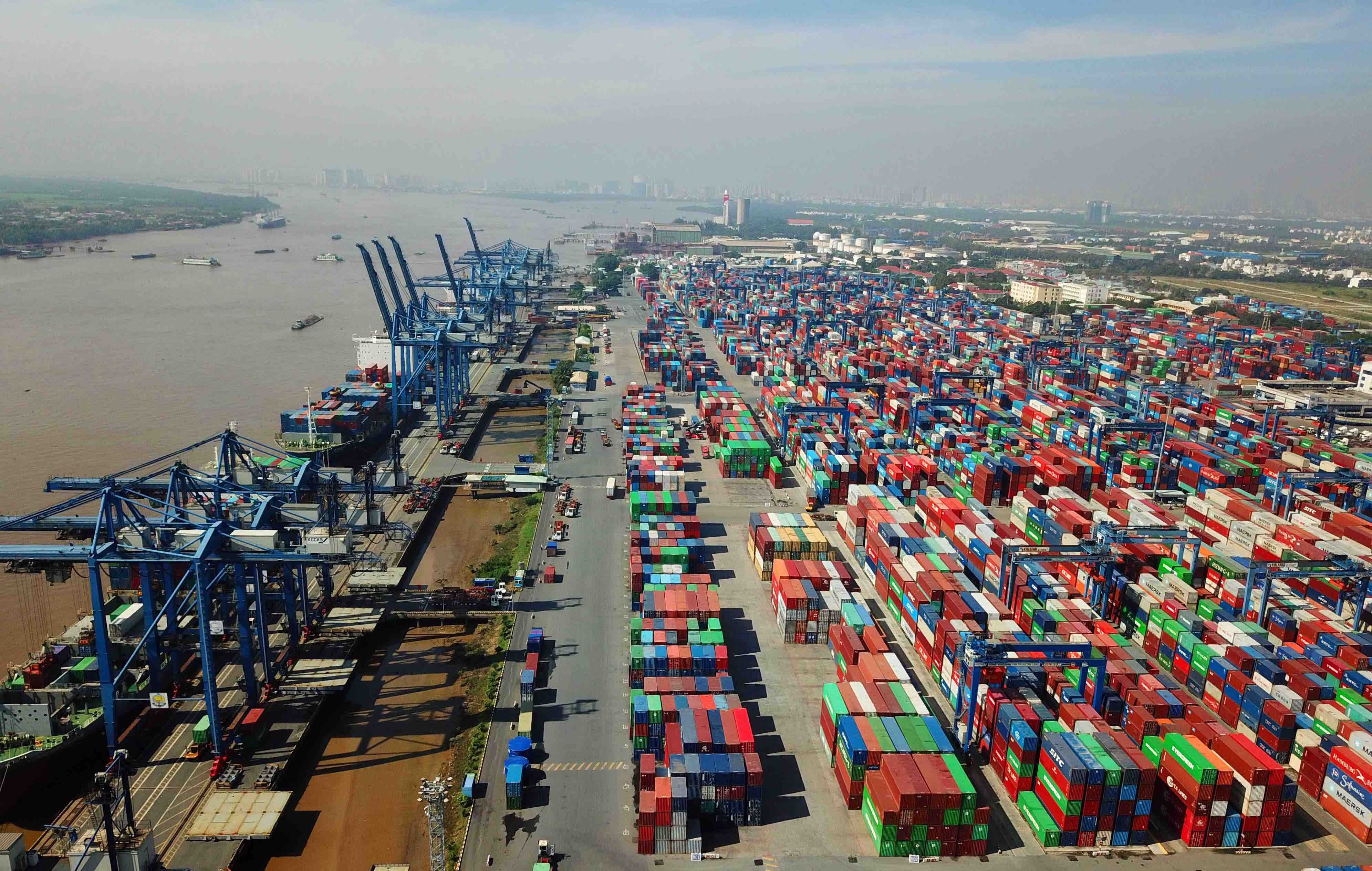 UOB dự báo tăng trưởng GDP quý II đạt 6,1%