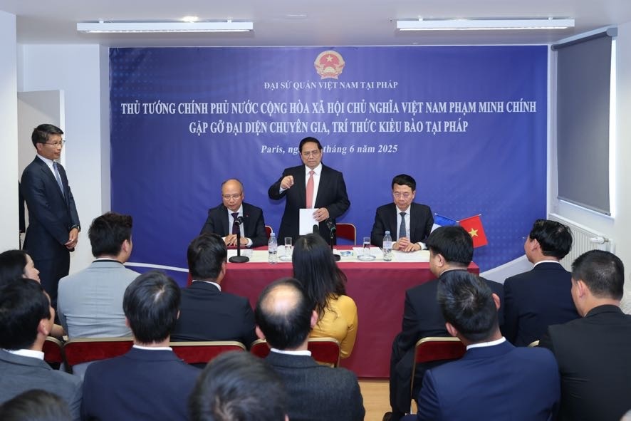Thủ tướng gặp, làm việc với đại diện các chuyên gia, trí thức kiều bào tại Pháp - Ảnh: VGP/Nhật Bắc Thủ tướng gặp, làm việc với đại diện các chuyên gia, trí thức kiều bào tại Pháp - Ảnh: VGP/Nhật Bắc