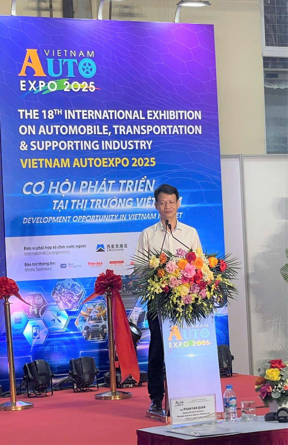 Ông Phạm Văn Quân – Phó Cục trưởng Cục Công nghiệp (Bộ Công Thương) phát biểu tại lễ khai mạc Ông Phạm Văn Quân – Phó Cục trưởng Cục Công nghiệp (Bộ Công Thương) phát biểu tại lễ khai mạc