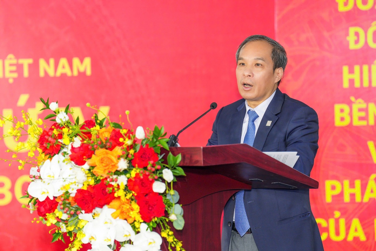Xây dựng Đảng bộ Co-opBank vững mạnh toàn diện vì sự phát triển của hệ thống QTDND Xây dựng Đảng bộ Co-opBank vững mạnh toàn diện vì sự phát triển của hệ thống QTDND