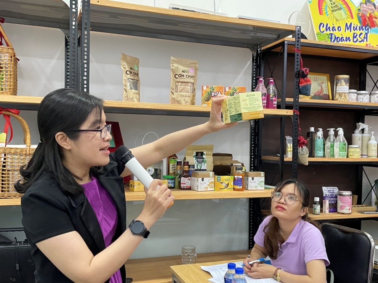 Nhãn hàng hóa sản phẩm mang thông điệp và là cả bộ mặt của doanh nghiệp nên đòi hỏi doanh nghiệp phải đầu tư bài bản Nhãn hàng hóa sản phẩm mang thông điệp và là cả bộ mặt của doanh nghiệp nên đòi hỏi doanh nghiệp phải đầu tư bài bản