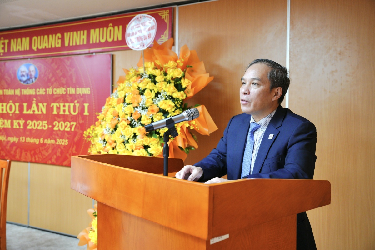Đại hội Chi bộ Cục An toàn hệ thống các TCTD lần thứ I nhiệm kỳ 2025-2027 thành công tốt đẹp Đại hội Chi bộ Cục An toàn hệ thống các TCTD lần thứ I nhiệm kỳ 2025-2027 thành công tốt đẹp