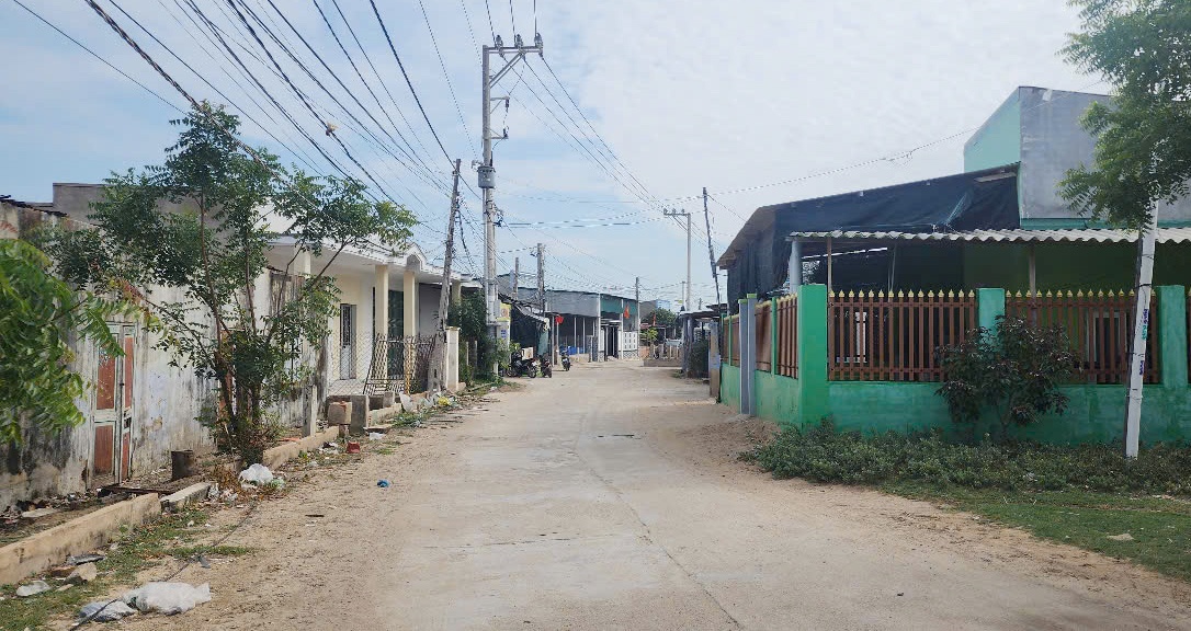 Người dân trong khu vực xây dựng Nhà máy điện hạt nhân và đã sẵn sàng bàn giao mặt bằng cho cơ quan chức năng.