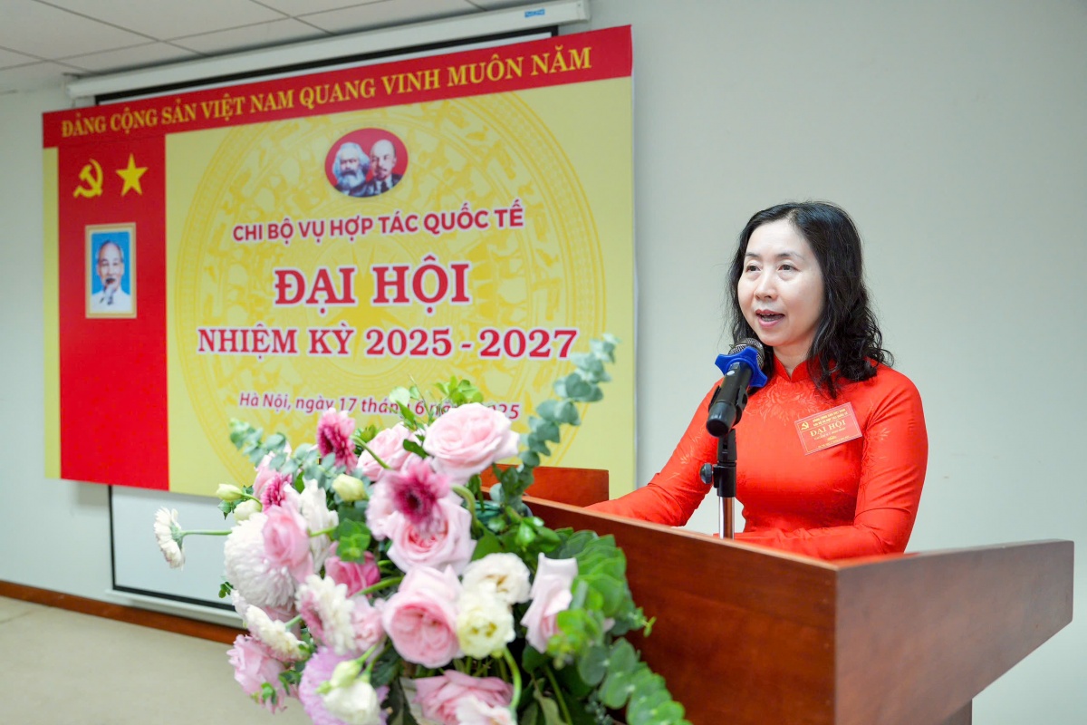 Chi bộ Vụ Hợp tác quốc tế đổi mới, nâng tầm hội nhập trong kỷ nguyên mới Chi bộ Vụ Hợp tác quốc tế đổi mới, nâng tầm hội nhập trong kỷ nguyên mới