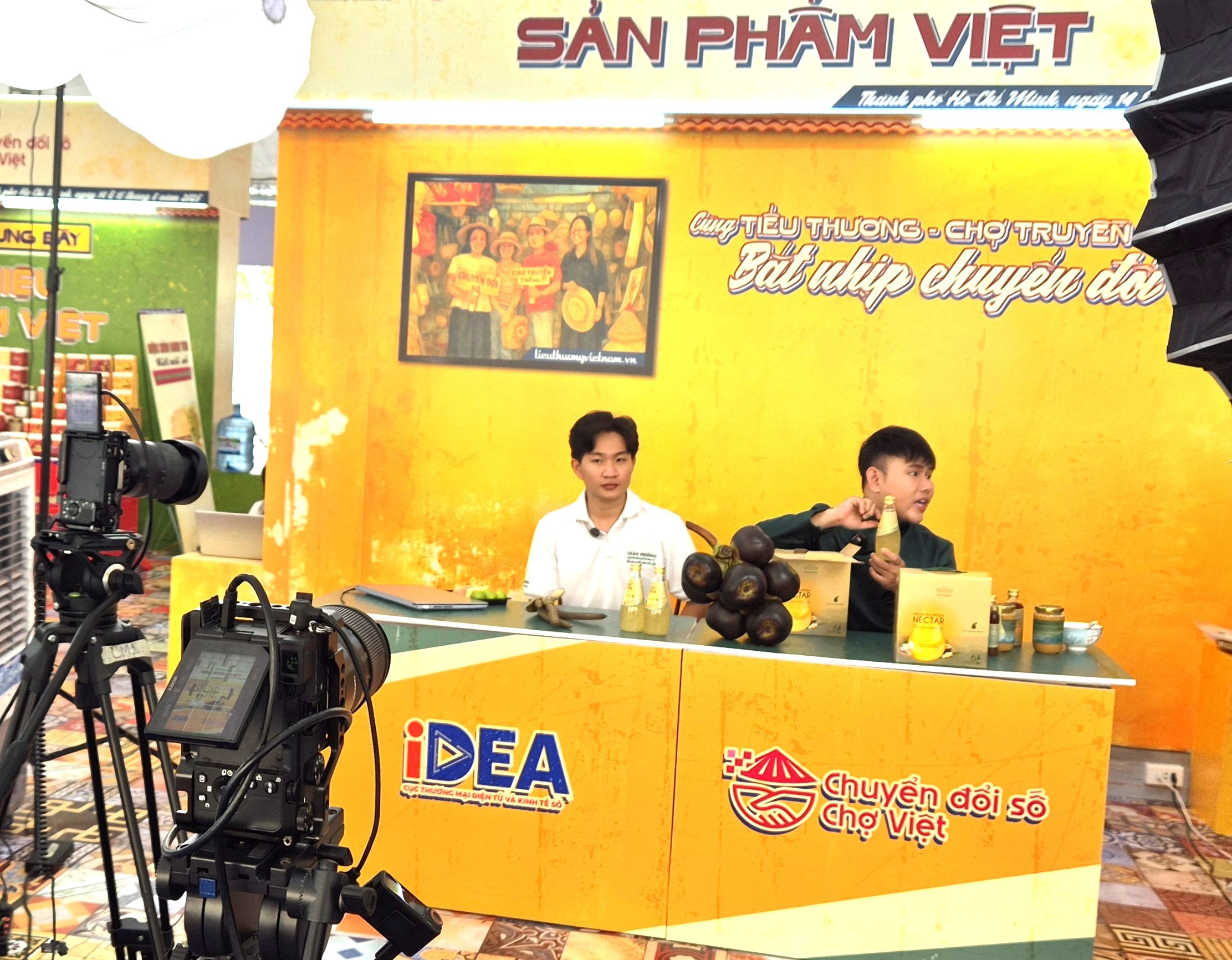 TP. Hồ Chí Minh đã thực hiện nhiều giải pháp chuyển đổi số cho các hộ kinh doanh tiểu thương để tiếp cận các quy định mới về hóa đơn thuế