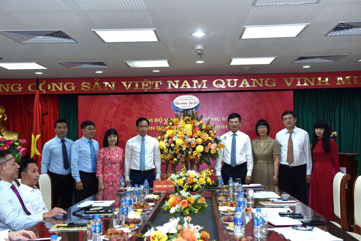 Chi bộ Vụ Dự báo, thống kê - Ổn định tiền tệ, tài chính đã lãnh đạo, chỉ đạo thực hiện tốt  nhiệm vụ được giao