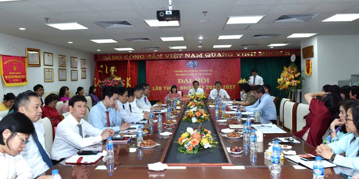 Chi bộ Vụ Dự báo, thống kê - Ổn định tiền tệ, tài chính đã lãnh đạo, chỉ đạo thực hiện tốt  nhiệm vụ được giao