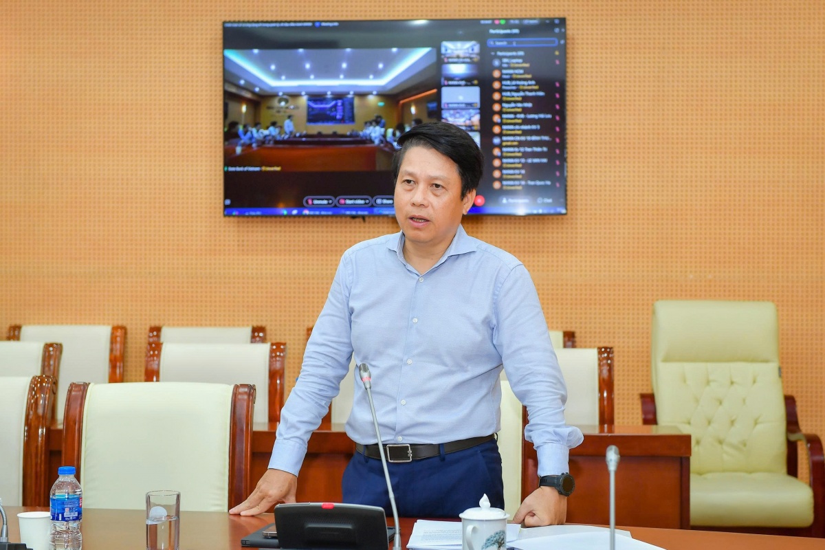 Bồi dưỡng chuyên đề về chiến lược số và ứng dụng AI cho lãnh đạo cấp Vụ và tương đương tại NHNN Bồi dưỡng chuyên đề về chiến lược số và ứng dụng AI cho lãnh đạo cấp Vụ và tương đương tại NHNN