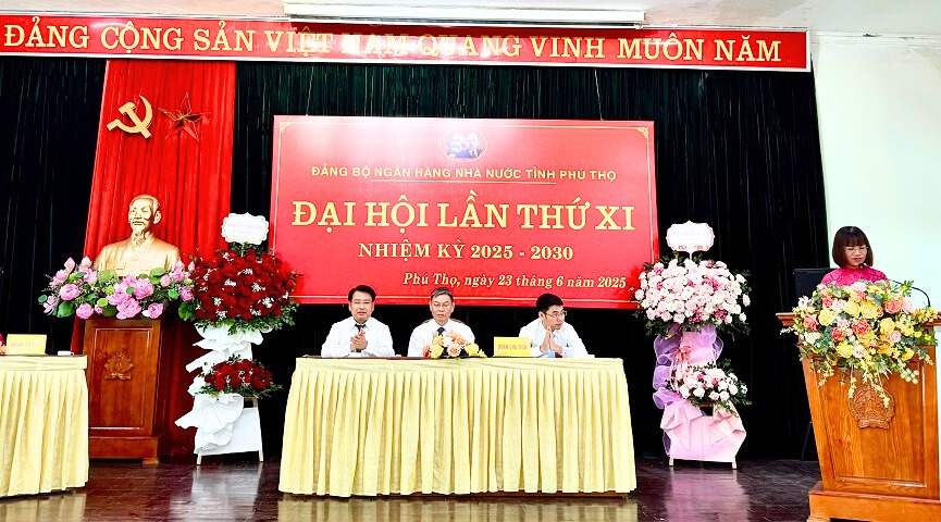 Đoàn Chủ tịch Đại hội Đoàn Chủ tịch Đại hội