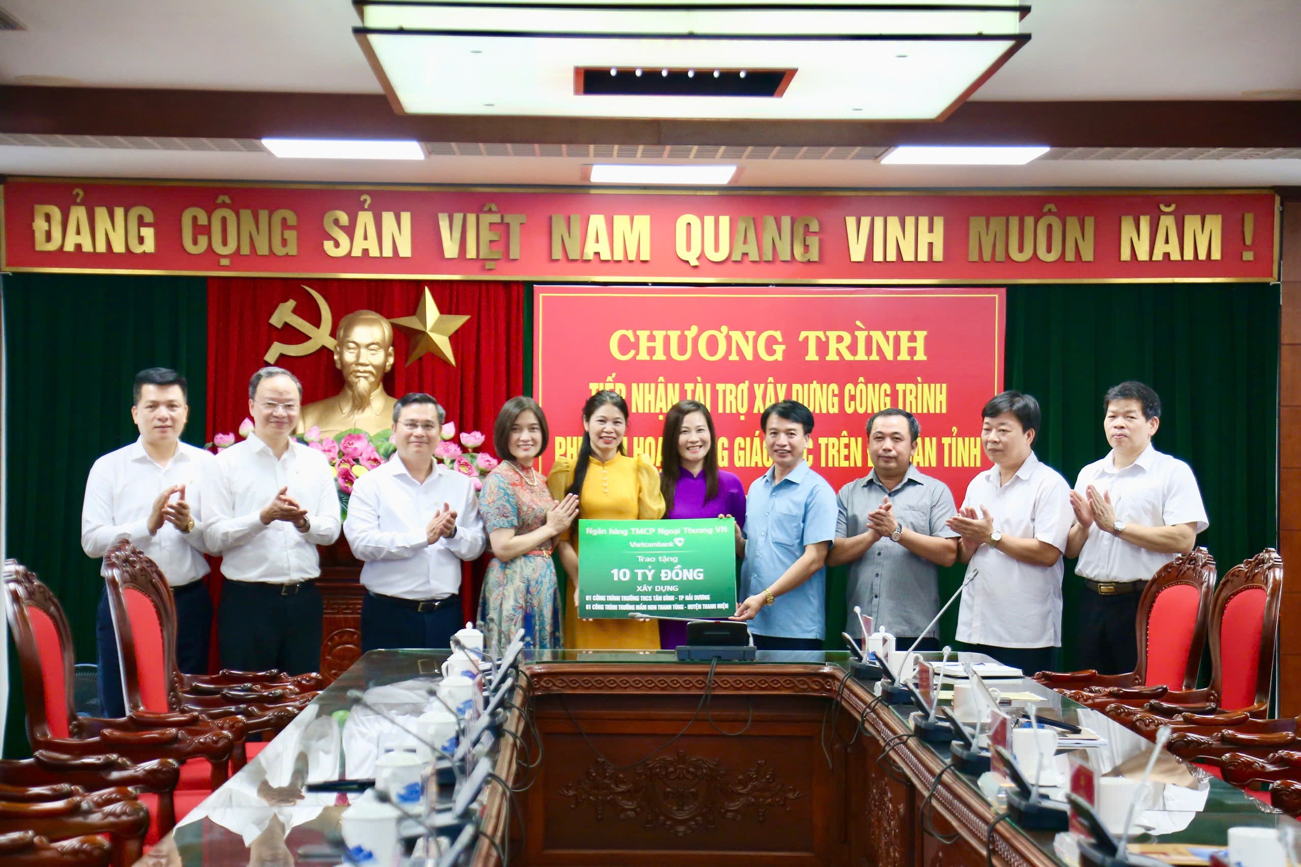 Tài trợ 10 tỷ đồng xây dựng công trình giáo dục tại tỉnh Hải Dương Tài trợ 10 tỷ đồng xây dựng công trình giáo dục tại tỉnh Hải Dương