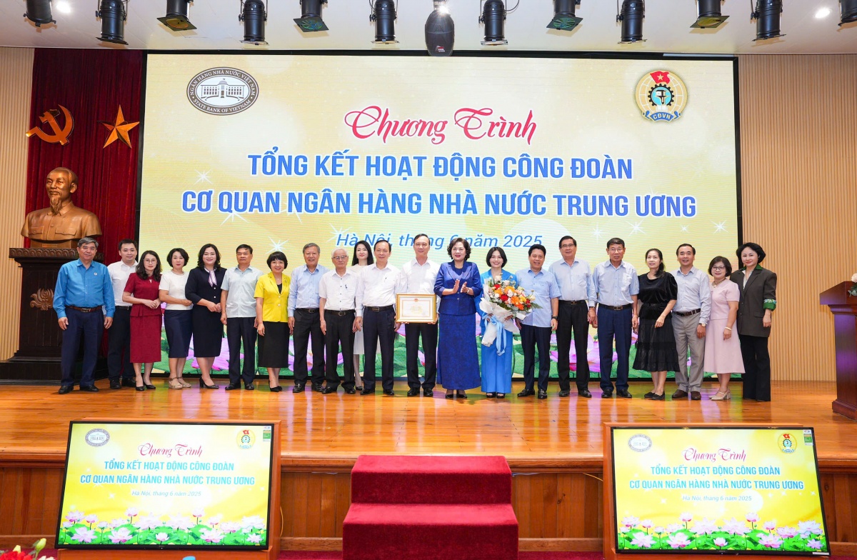 Chặng đường lịch sử đầy tự hào của Công đoàn Cơ quan NHNN Trung ương Chặng đường lịch sử đầy tự hào của Công đoàn Cơ quan NHNN Trung ương