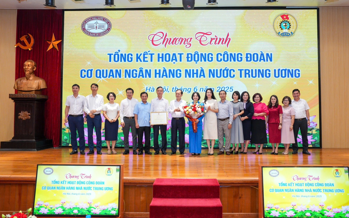 Chặng đường lịch sử đầy tự hào của Công đoàn Cơ quan NHNN Trung ương Chặng đường lịch sử đầy tự hào của Công đoàn Cơ quan NHNN Trung ương