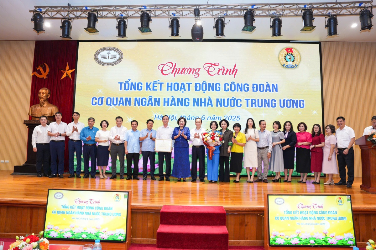 Chặng đường lịch sử đầy tự hào của Công đoàn Cơ quan NHNN Trung ương Chặng đường lịch sử đầy tự hào của Công đoàn Cơ quan NHNN Trung ương