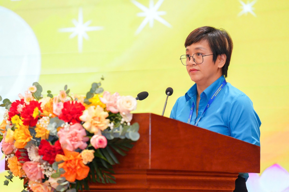 chị Lê Thùy My – Phó Chủ nhiệm Câu lạc bộ, Đội trưởng Đội bóng đá nữ NHNNTW chị Lê Thùy My – Phó Chủ nhiệm Câu lạc bộ, Đội trưởng Đội bóng đá nữ NHNNTW