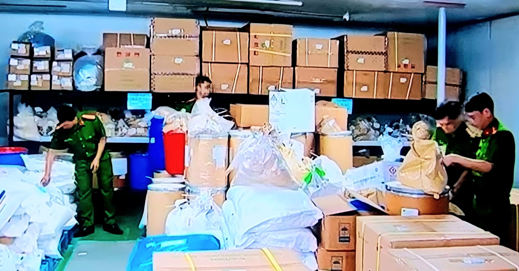 Các cơ quan chức năng tích cực vào cuộc Các cơ quan chức năng tích cực vào cuộc