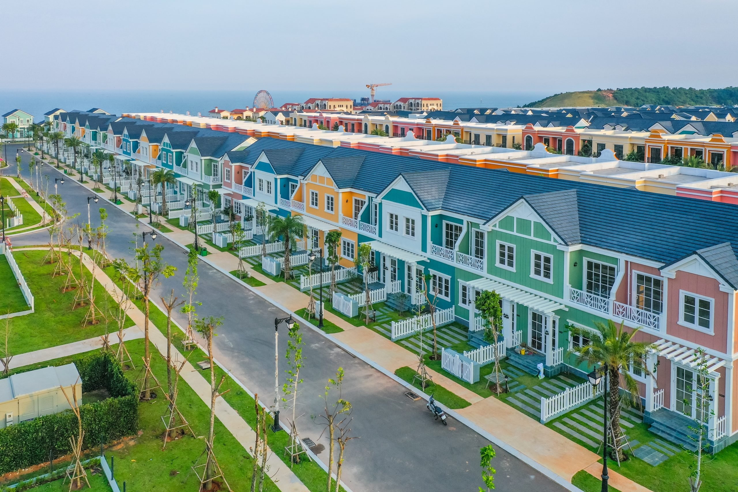 Nhiều dự án lớn của Novaland trong các tuần vừa qua đã được khơi thông pháp lý tạo điều kiện để các NHTM giải ngân hàng nghìn tỷ đồng vốn tín dụng. (Ảnh: Khu biệt thự đã bàn giao thuộc dự án NovaWorld Phan Thiết – Ngọc Thành)