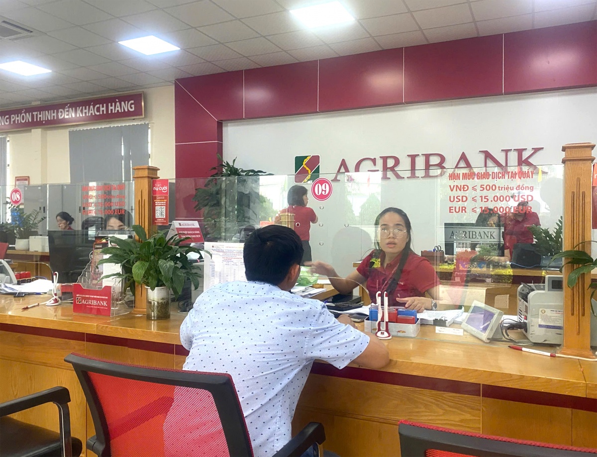 Ngân hàng là một trong những “đòn bẩy” quan trọng giúp doanh nghiệp và người dân cải thiện đời sống và phát triển kinh tế