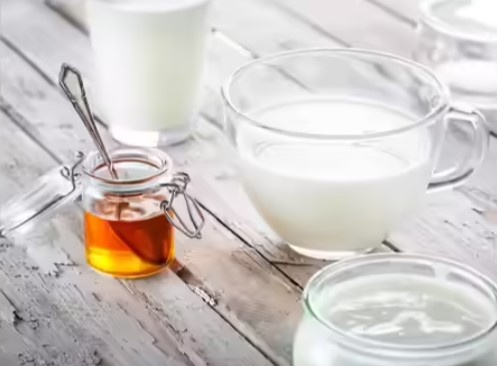 7 lý do để thêm mật ong vào cốc sữa của bạn
