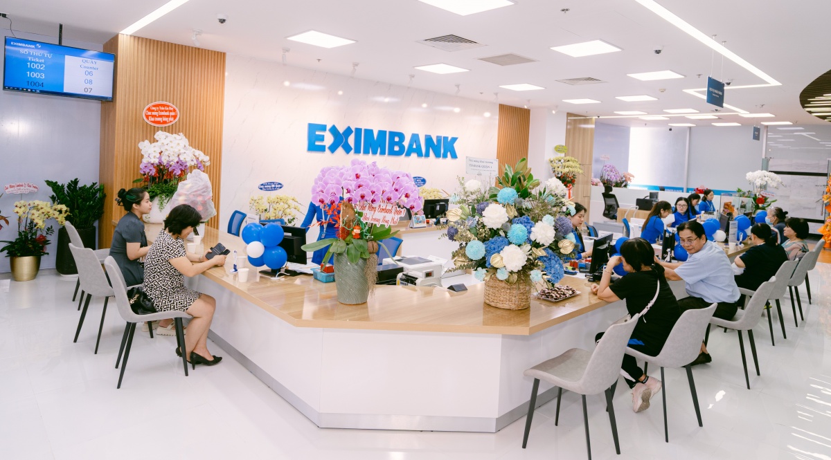 Eximbank được chấp thuận chuyển trụ sở chính ra Hà Nội Eximbank được chấp thuận chuyển trụ sở chính ra Hà Nội